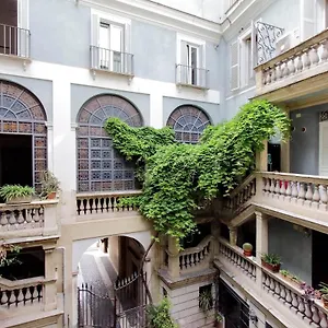 Elegant And Calm In Campo Dei Fiori Rome